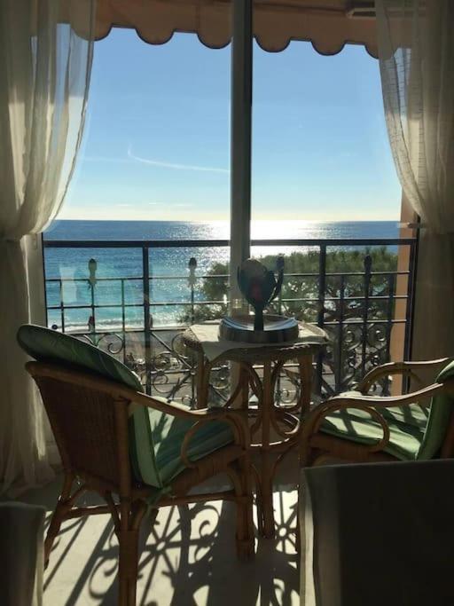 Victoria Bilocale Centro Citta E Vista Mare Daire Menton Dış mekan fotoğraf