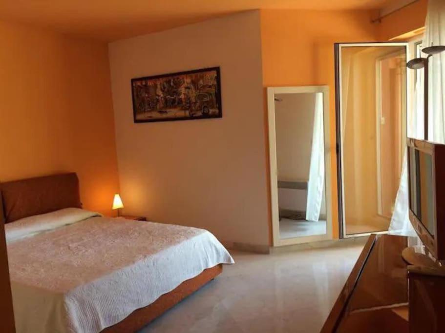Victoria Bilocale Centro Citta E Vista Mare Daire Menton Dış mekan fotoğraf